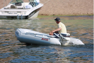 11' Saturn Inflatable Boat SD330 - With 9.9 HP Motor