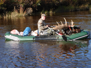 Customer Mark P - Alaska Moose Hunt with Older Version 12' Saturn Raft/Kayak (Light River Model)