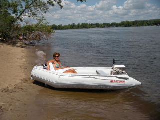 11' Saturn Inflatable Boat SD330 - Lazy day on the beach