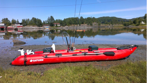 Customer Photo - Older Version 15' Red Saturn KaBoat SK470